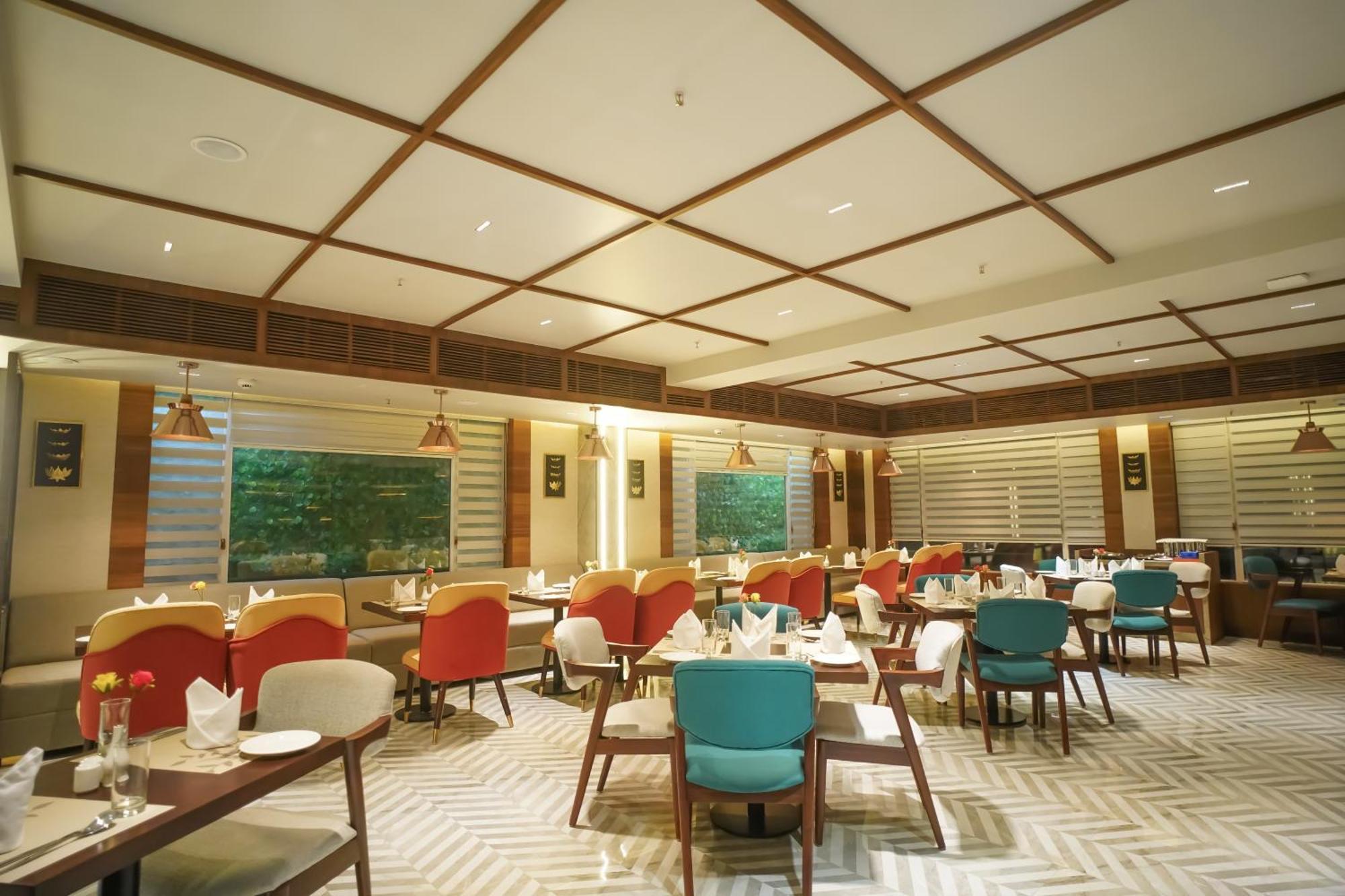 Ishaan Sarovar Portico Deoghar Buitenkant foto